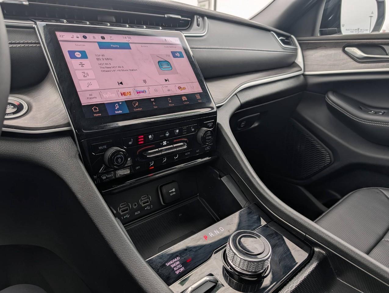 2025 Jeep Grand Cherokee Limited LOW KM/ ONE OWNER Photo