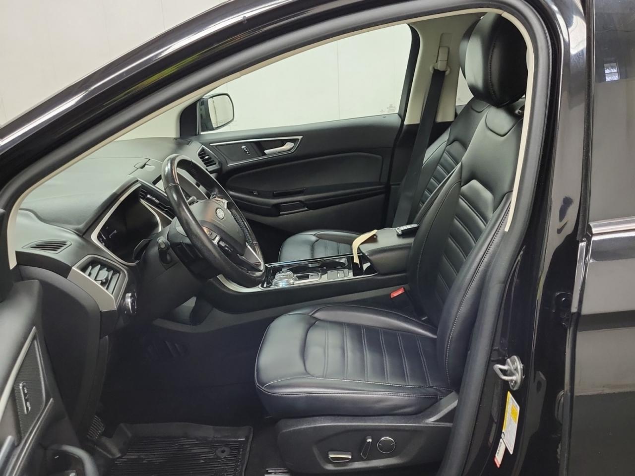 2019 Ford Edge SEL l AWD l 2.0L l 4Cyl l ACC l LDW l BSM Photo2