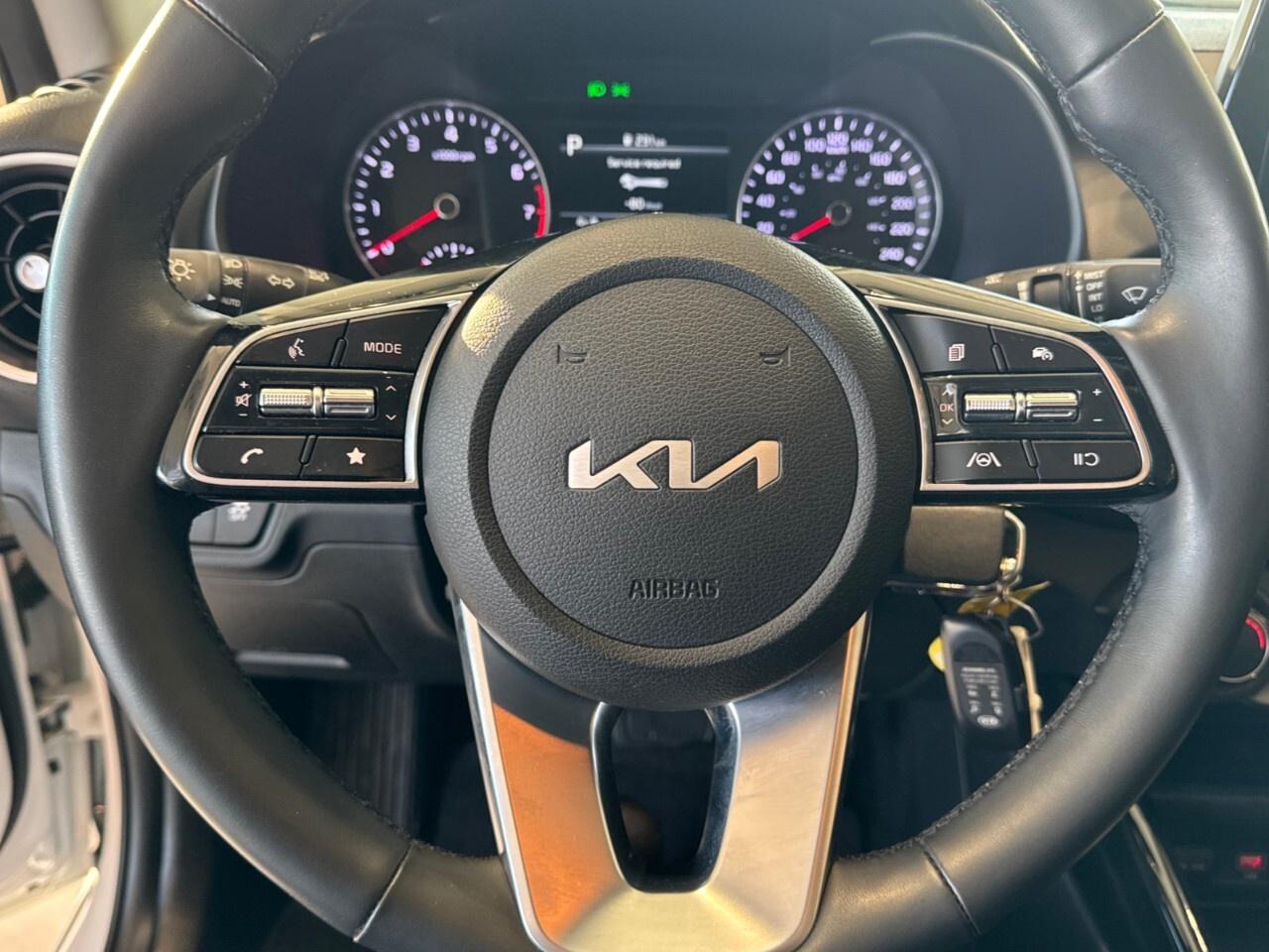 2022 Kia Forte EX IVT Photo