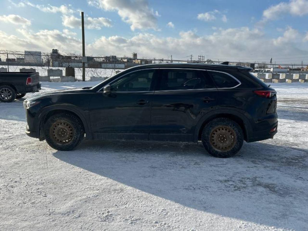 2018 Mazda CX-9 GSL l AWD  l CX-9 l 2.5L l 7 Passenger   Leather Photo