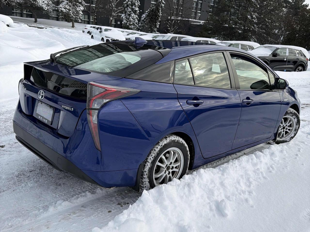 2017 Toyota Prius No Accidents l Hybrid l FWD l 1.8L l Like New Photo