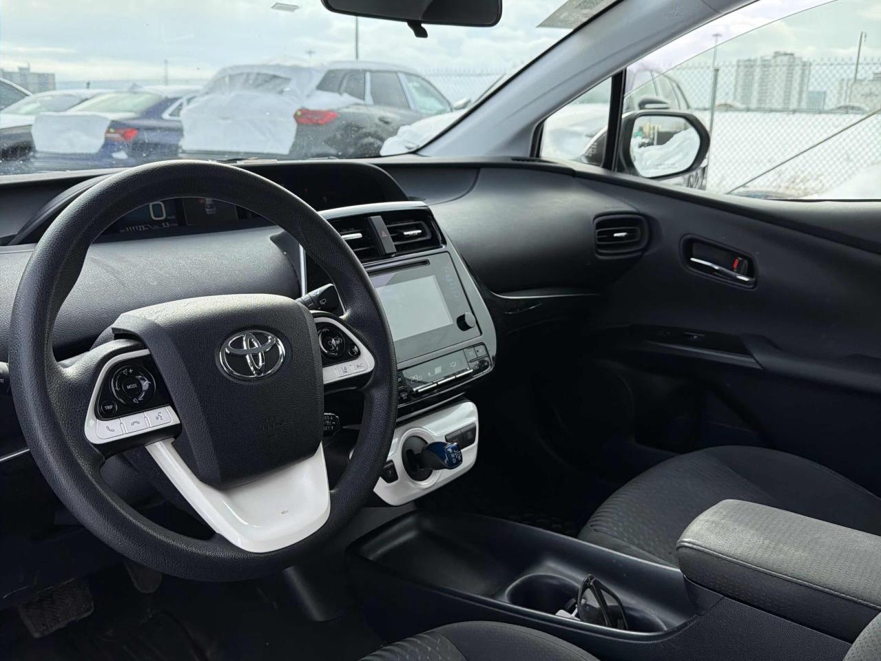 2017 Toyota Prius No Accidents l Hybrid l FWD l 1.8L l Like New Photo