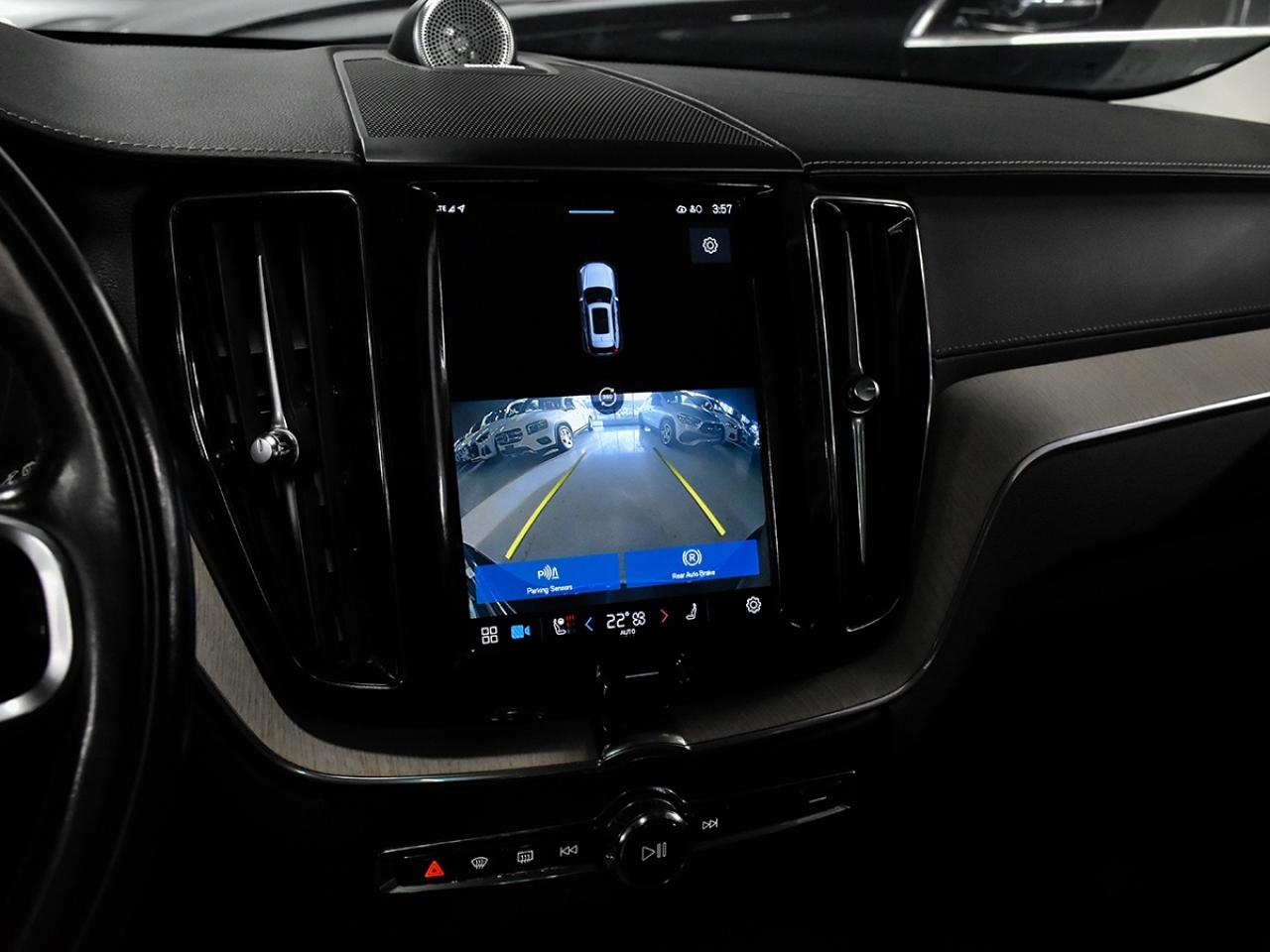 2022 Volvo XC60 B6 AWD Inscription NOAccidents  Navi   Panoramic Photo