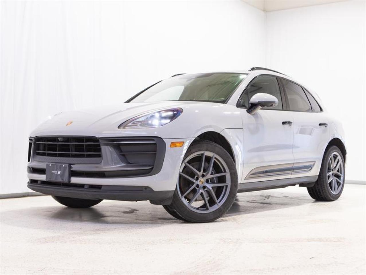 2023 Porsche Macan T Photo