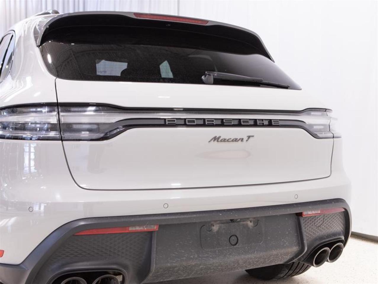 2023 Porsche Macan T Photo