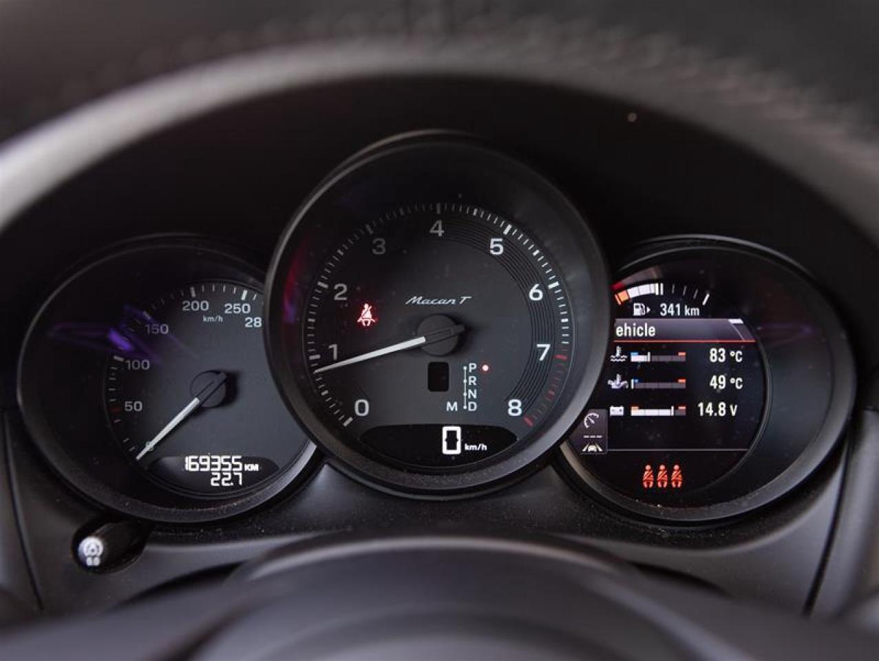 2023 Porsche Macan T Photo