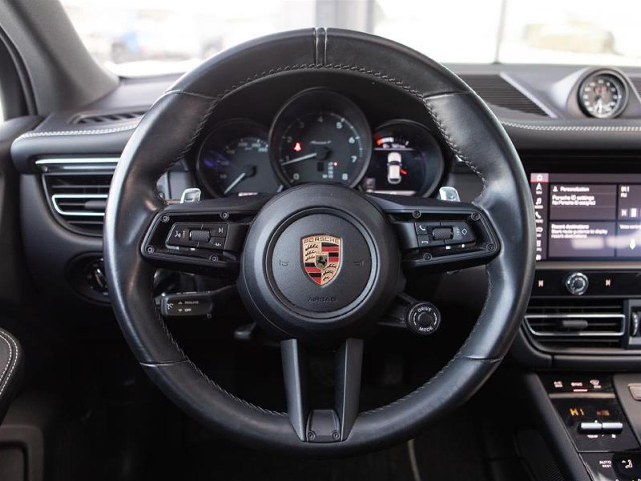 2023 Porsche Macan T Photo