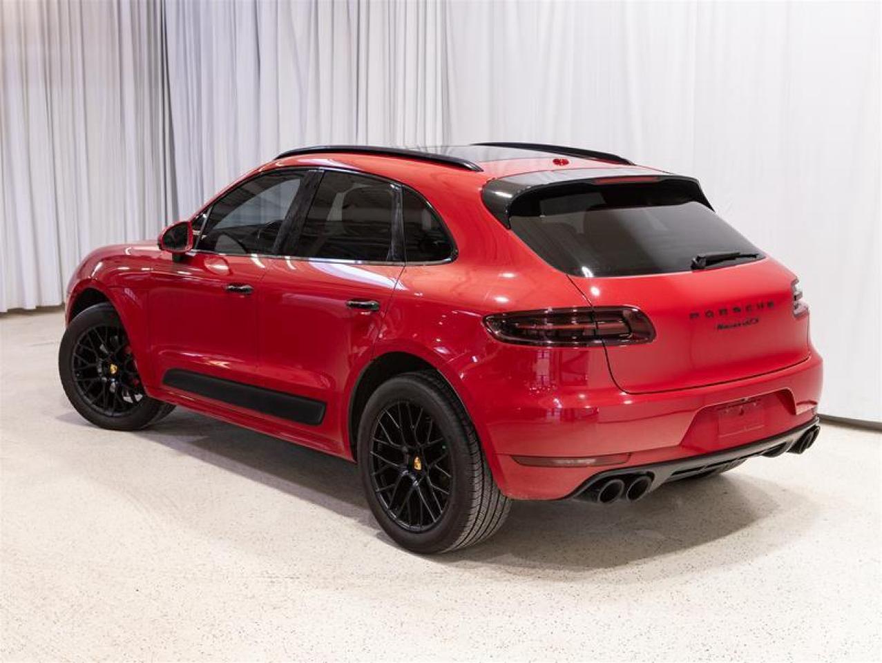 2017 Porsche Macan GTS Photo