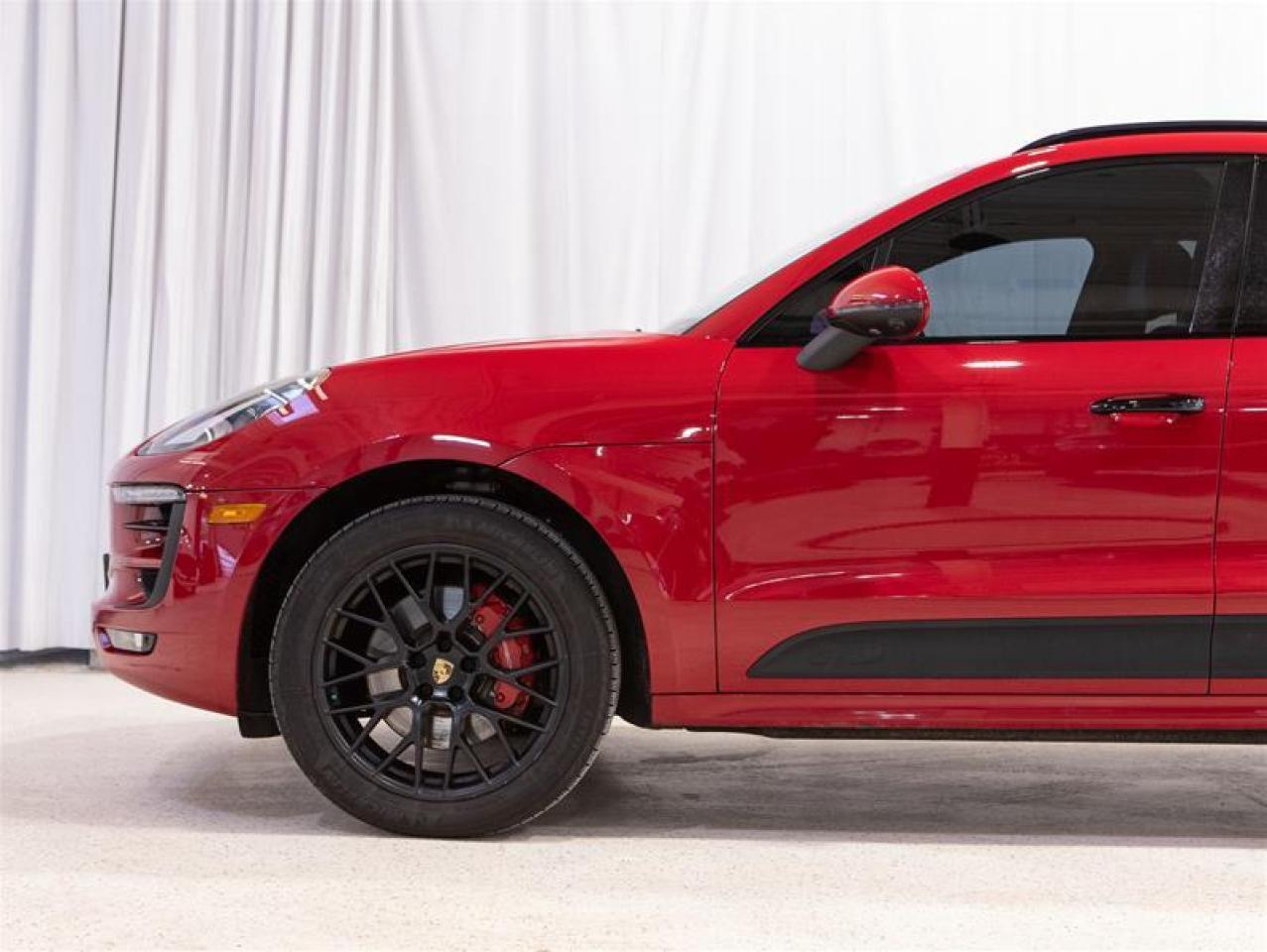 2017 Porsche Macan GTS Photo