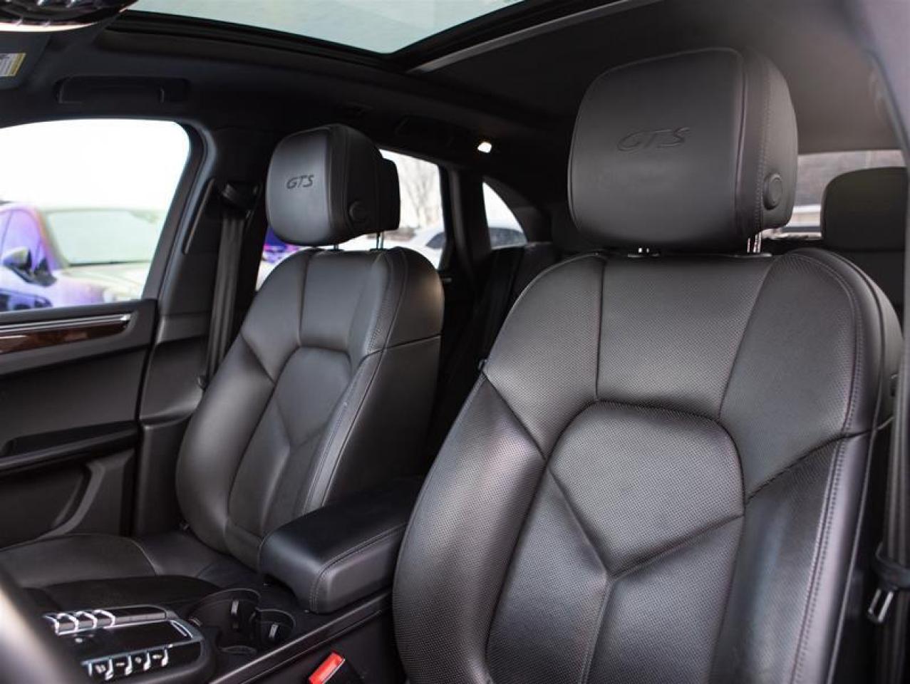 2017 Porsche Macan GTS Photo