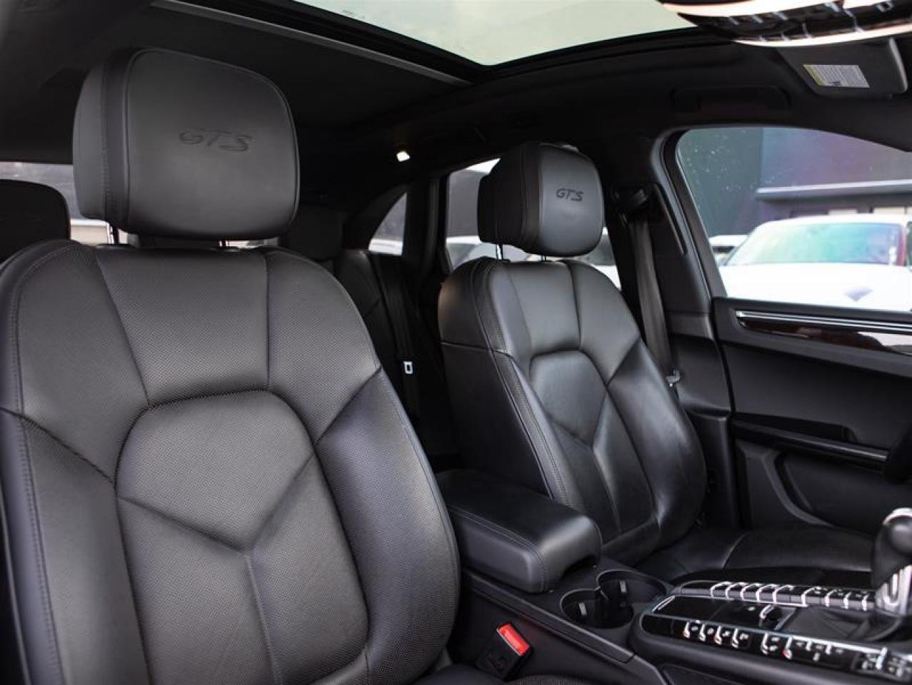 2017 Porsche Macan GTS Photo