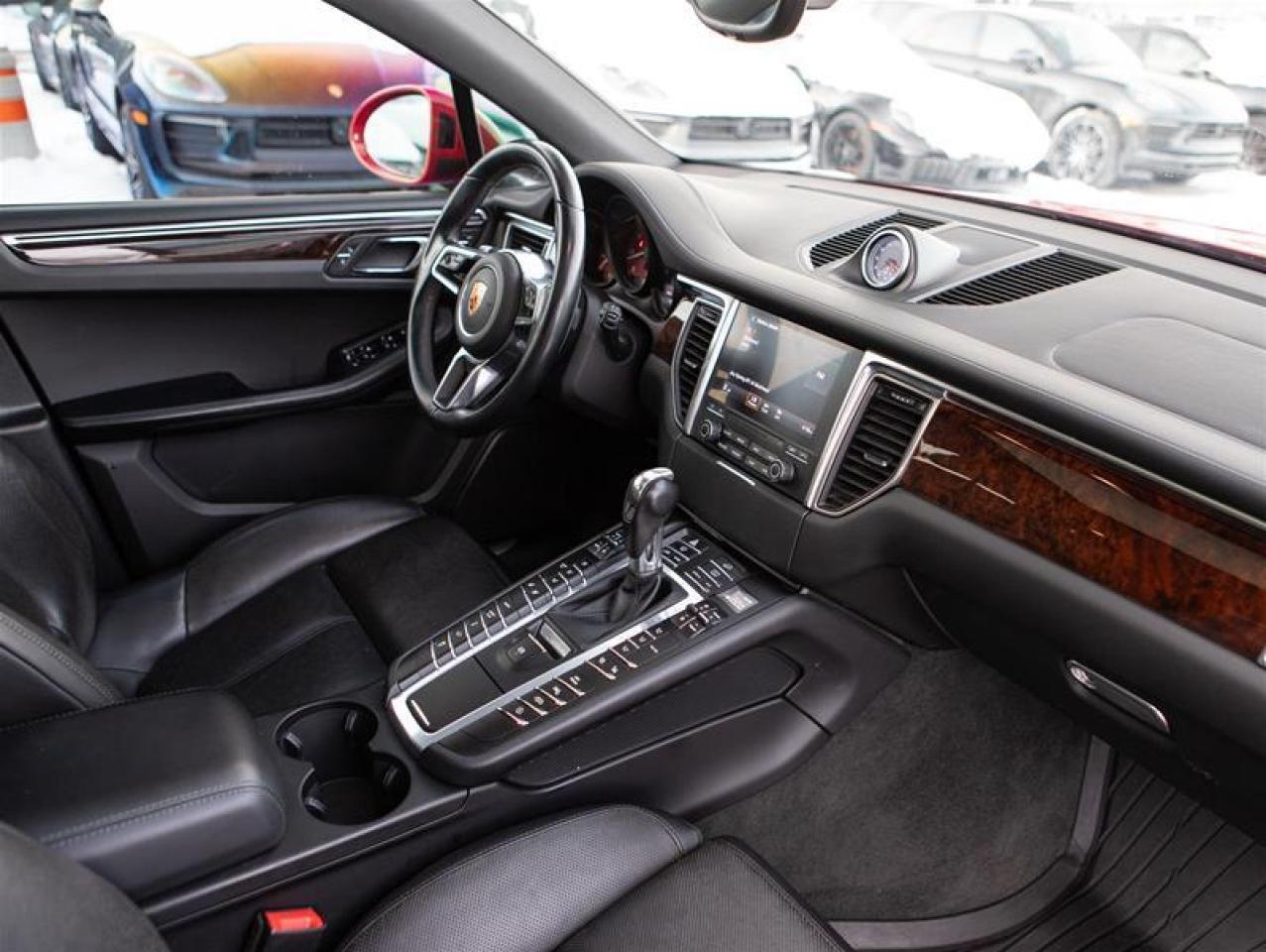 2017 Porsche Macan GTS Photo