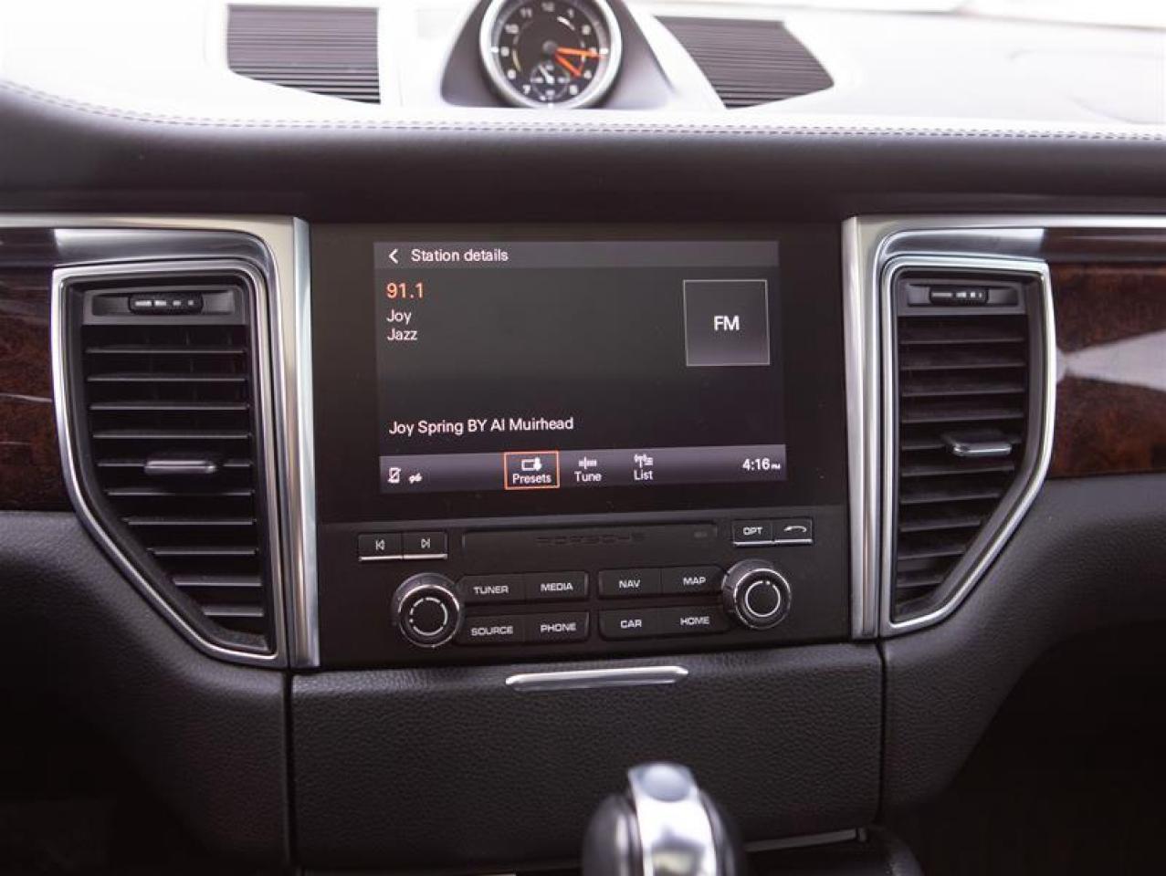 2017 Porsche Macan GTS Photo