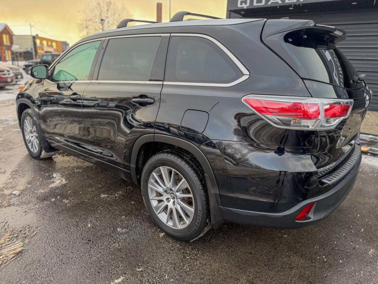 2016 Toyota Highlander XLE/AWD/NAVI/CAMERA/REMOTE/8 PASS/LOW KM/3.5L Photo2