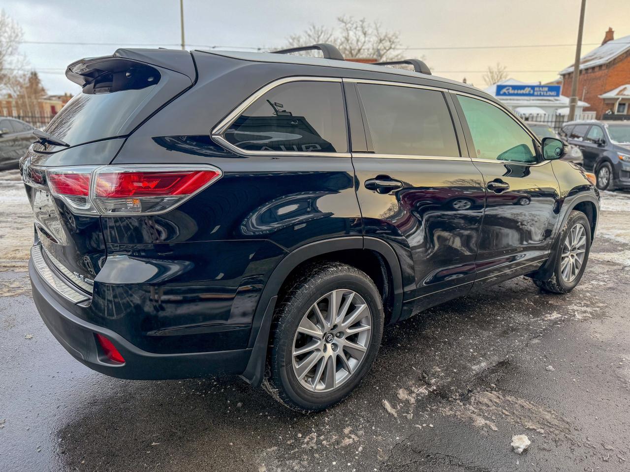 2016 Toyota Highlander XLE/AWD/NAVI/CAMERA/REMOTE/8 PASS/LOW KM/3.5L Photo