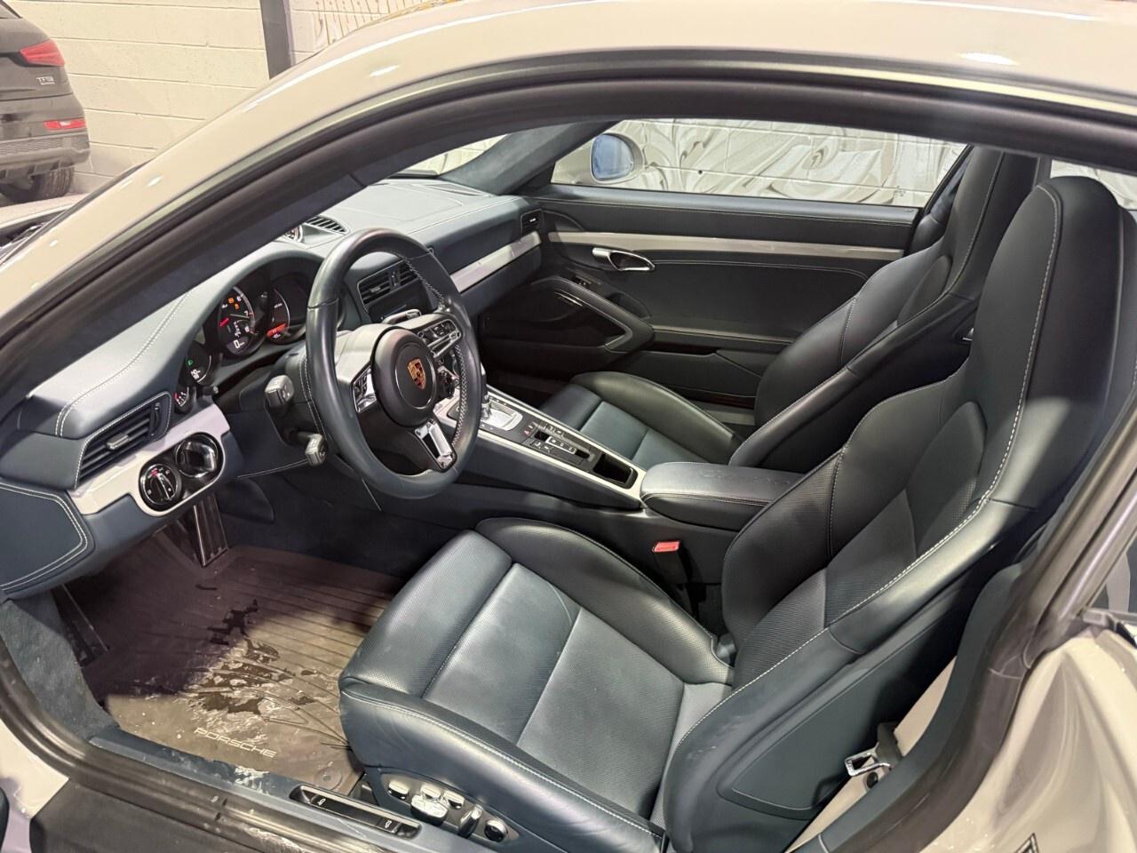 2019 Porsche 911 Turbo Coupe 2019 Porsche 911 turbo coupe 18,000 km Photo