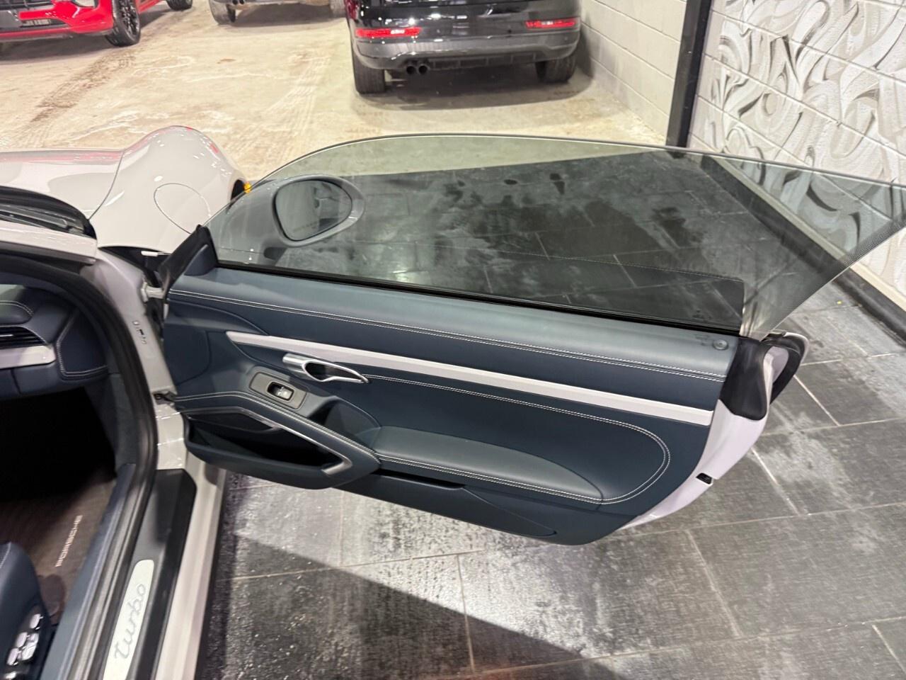 2019 Porsche 911 Turbo Coupe 2019 Porsche 911 turbo coupe 18,000 km Photo