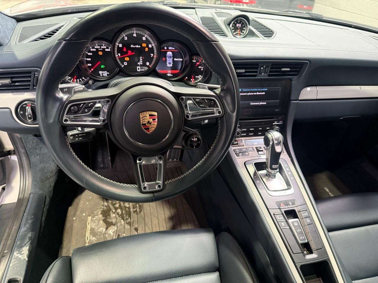 2019 Porsche 911 Turbo Coupe 2019 Porsche 911 turbo coupe 18,000 km Photo