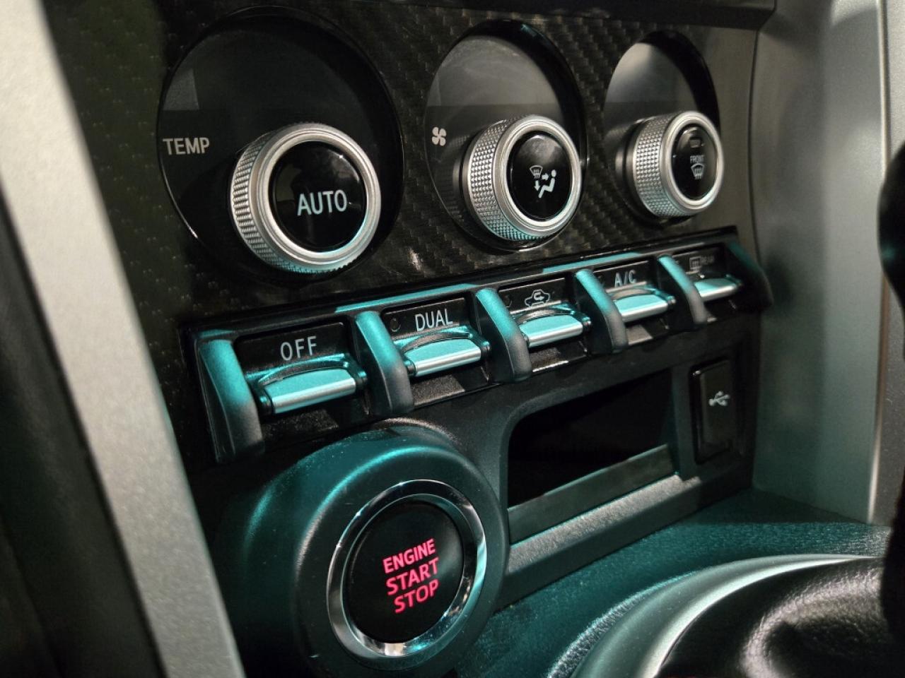 2017 Subaru BRZ Automatic Sport-tech backup Camera Bluetooth fogli Photo