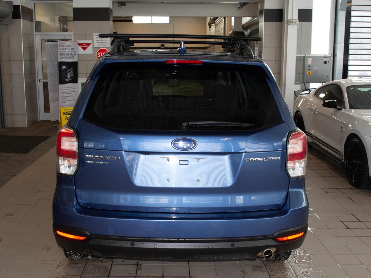 2018 Subaru Forester 2.5i Touring CVT w-EyeSight Pkg Photo