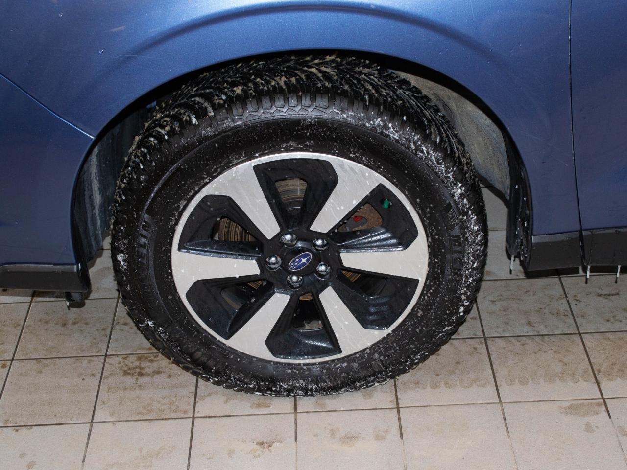 2018 Subaru Forester 2.5i Touring CVT w-EyeSight Pkg Photo