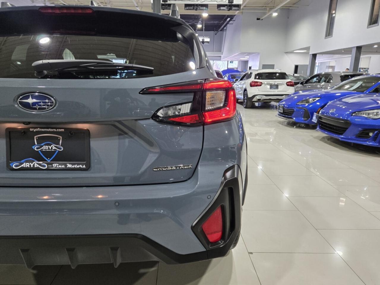 2024 Subaru Crosstrek 2.5L Limited W/EYESIGHT AWD CVT PUSH START SUNROOF Photo