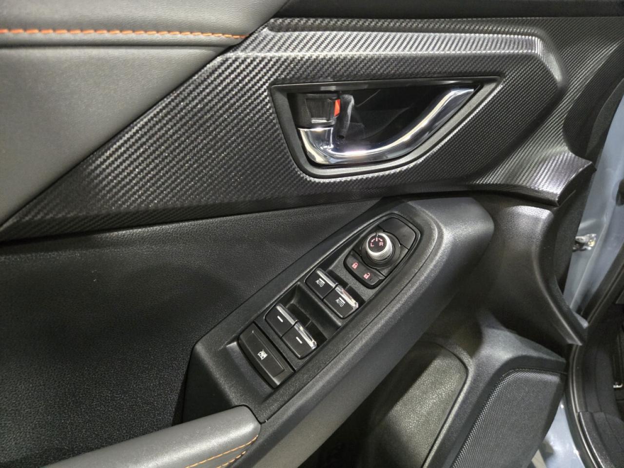 2024 Subaru Crosstrek 2.5L Limited W/EYESIGHT AWD CVT PUSH START SUNROOF Photo