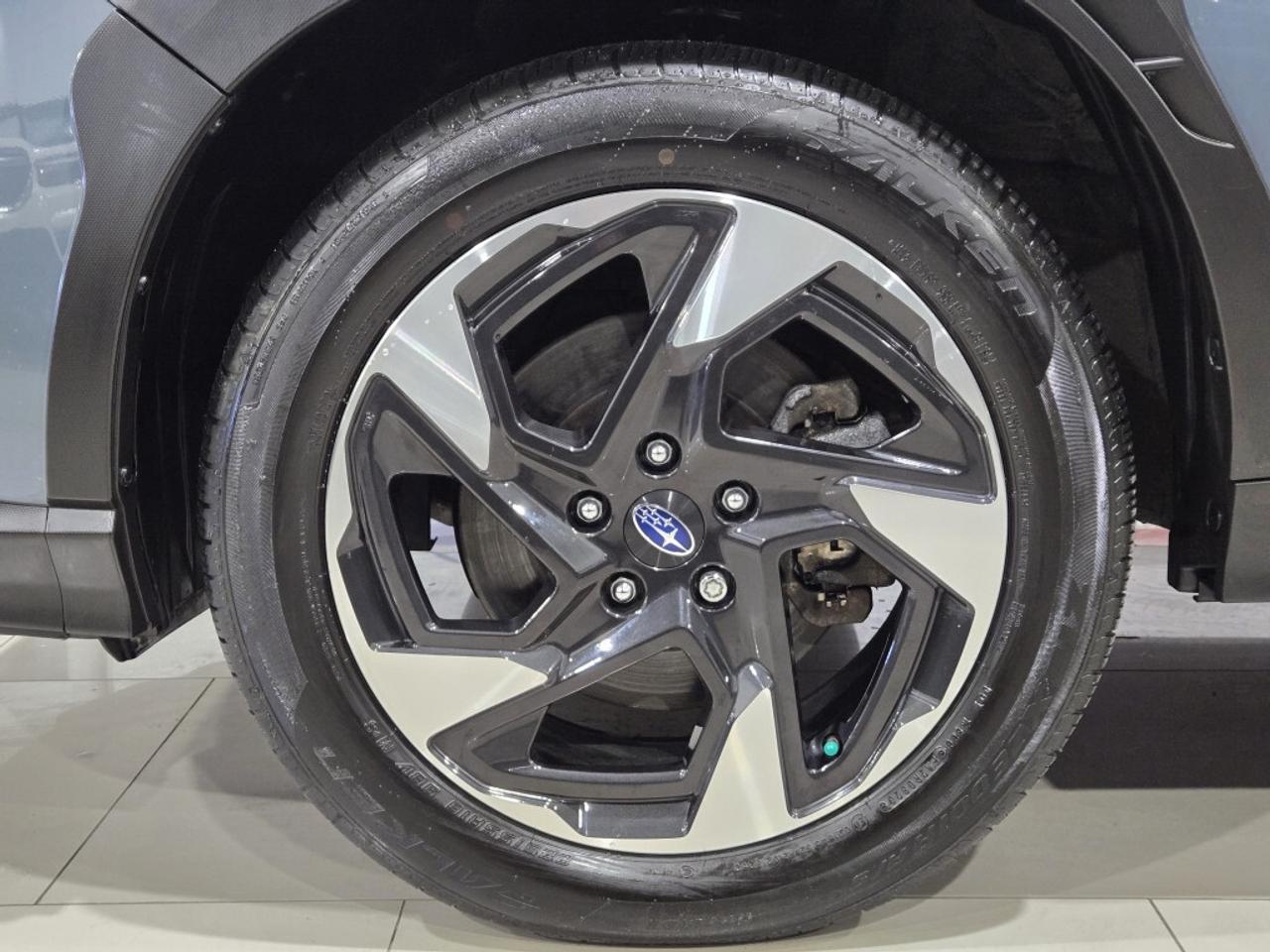 2024 Subaru Crosstrek 2.5L Limited W/EYESIGHT AWD CVT PUSH START SUNROOF Photo