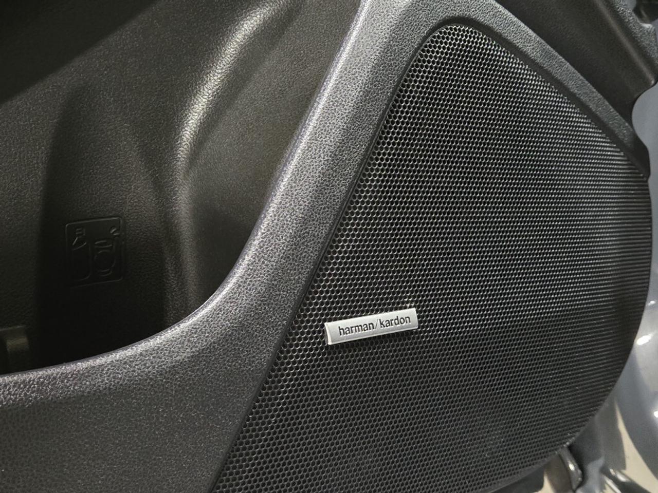 2024 Subaru Crosstrek 2.5L Limited W/EYESIGHT AWD CVT PUSH START SUNROOF Photo