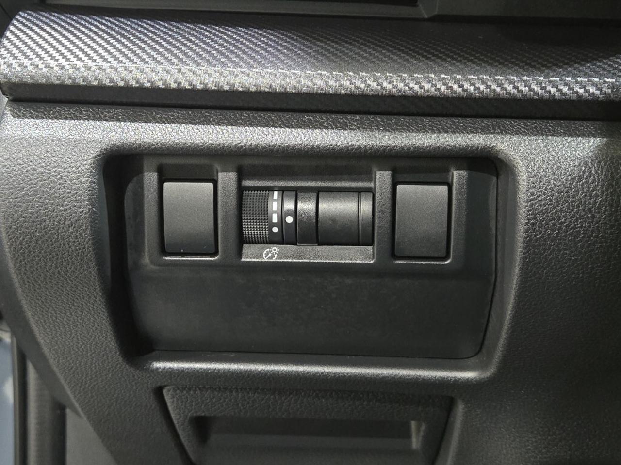 2024 Subaru Crosstrek 2.5L Limited W/EYESIGHT AWD CVT PUSH START SUNROOF Photo