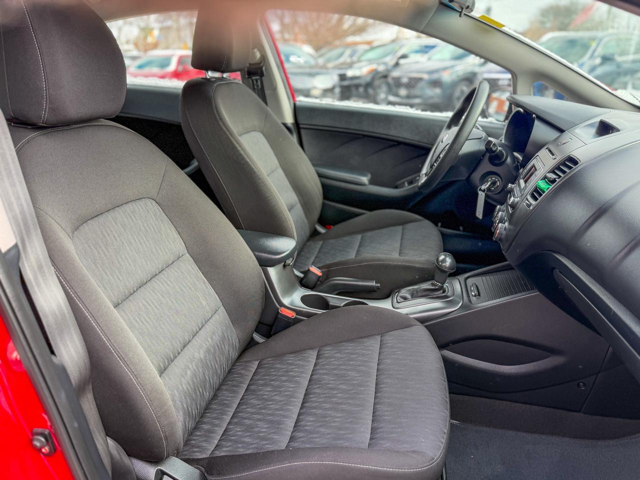 2016 Kia Forte LX/NO ACCIDENTS/LOW KM/1.8L/BLUETOOTH/ACTIVE ECO Photo