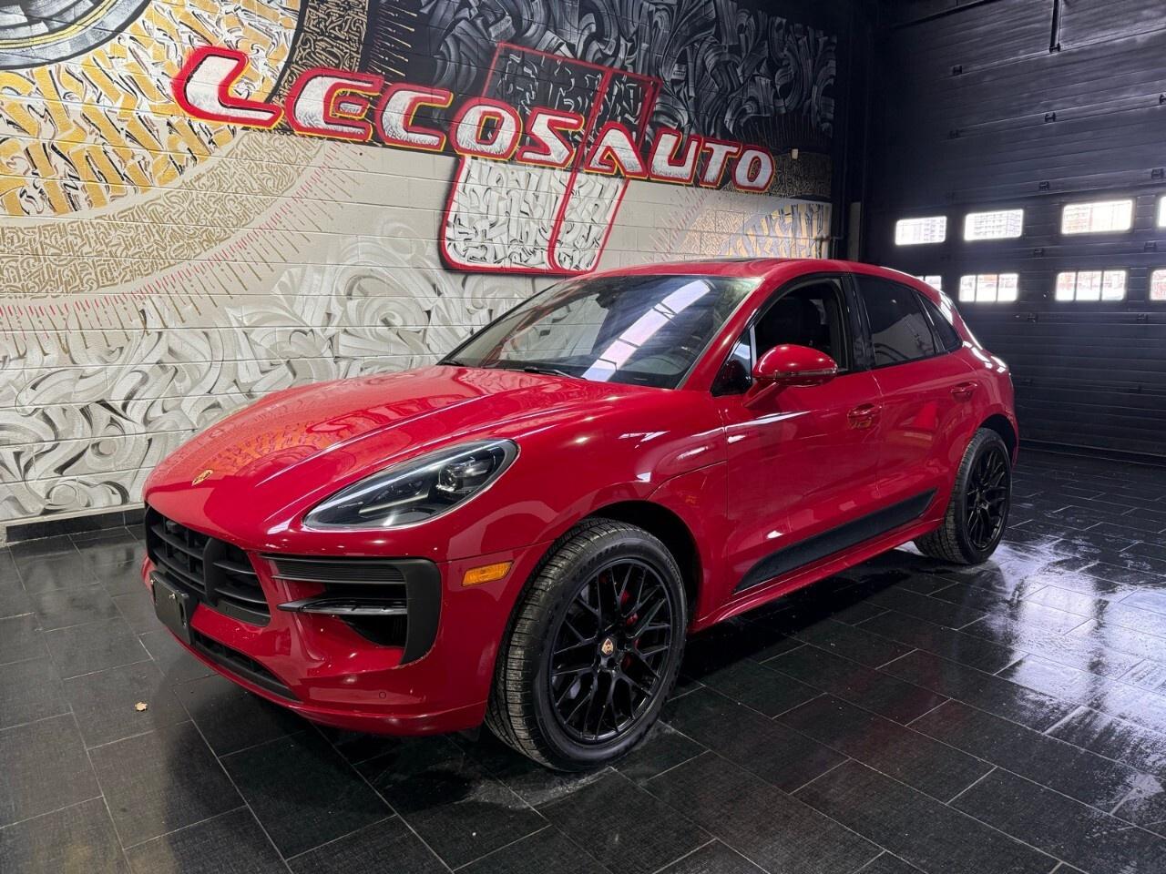 2021 Porsche Macan GTS AWD 2021 Porsche McKahn GTS only 23,000 km Photo