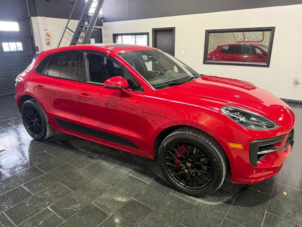 2021 Porsche Macan GTS AWD 2021 Porsche McKahn GTS only 23,000 km Photo