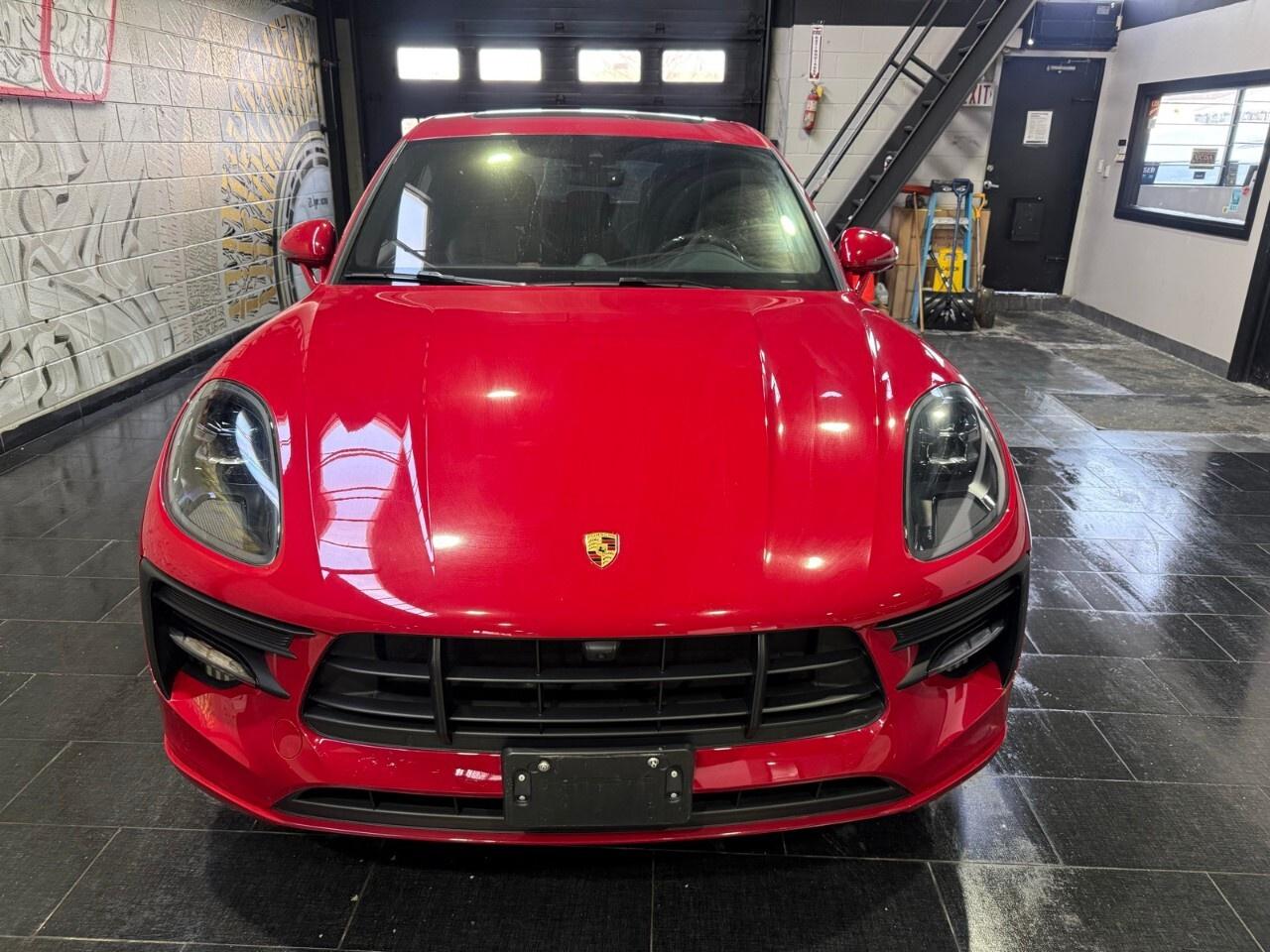 2021 Porsche Macan GTS AWD 2021 Porsche Macan GTS only 23,000 km Photo