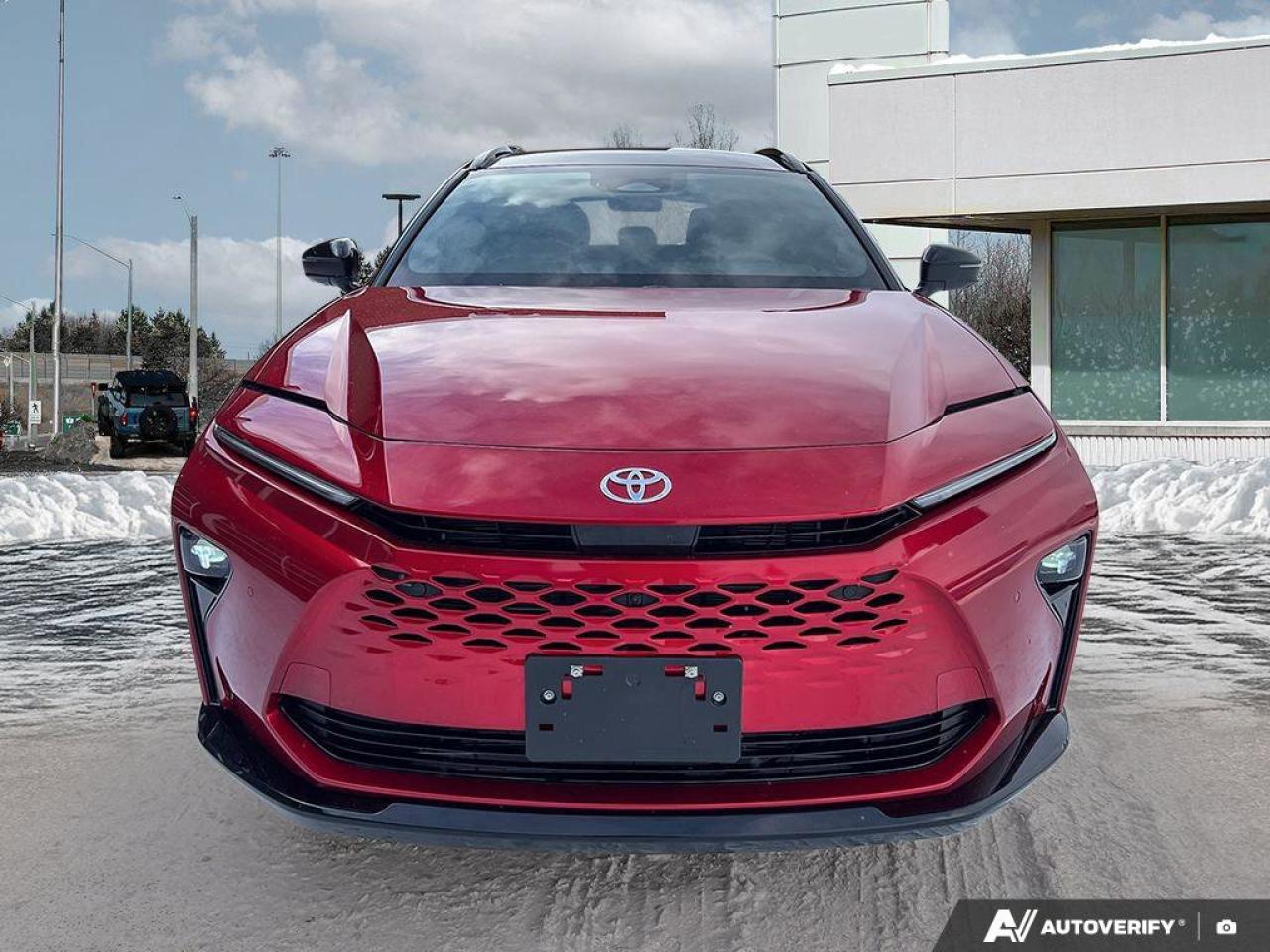 2025 Toyota Crown Signia Limited   ONE OWNER   LEATHER ONE OWNER   LEATHER Photo