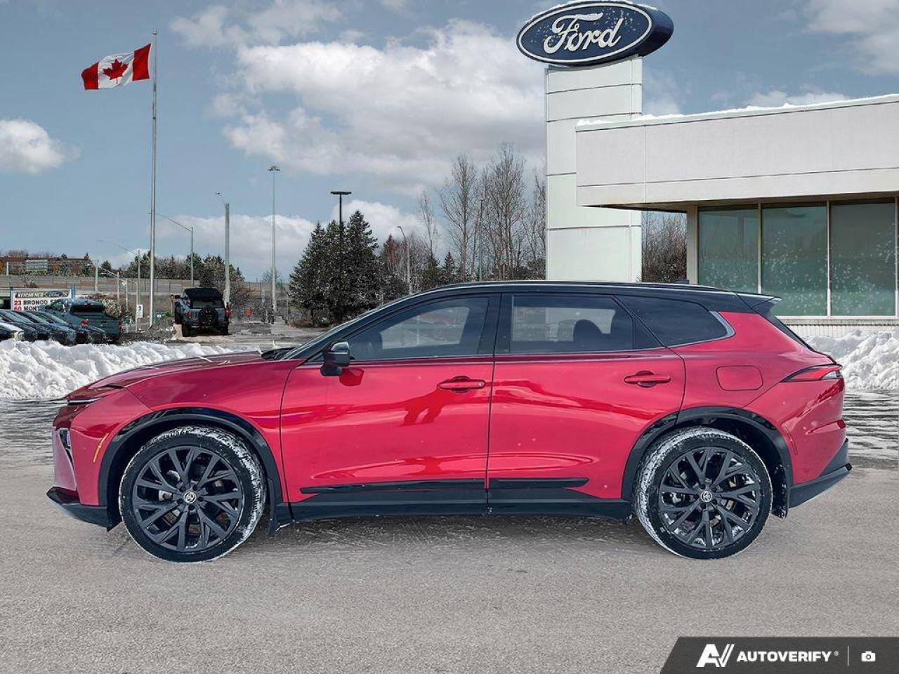 2025 Toyota Crown Signia Limited   ONE OWNER   LEATHER ONE OWNER   LEATHER Photo