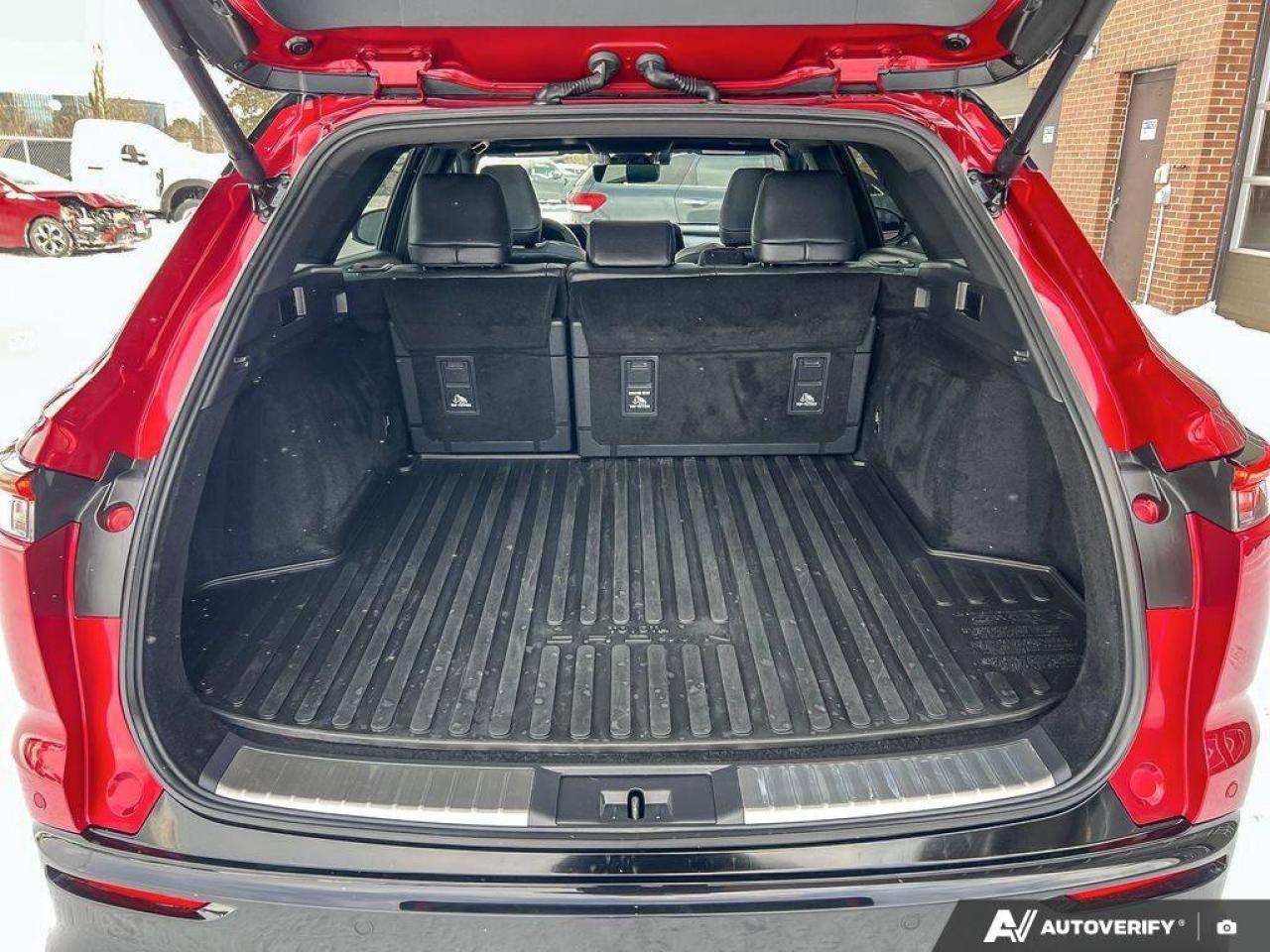 2025 Toyota Crown Signia Limited   ONE OWNER   LEATHER ONE OWNER   LEATHER Photo