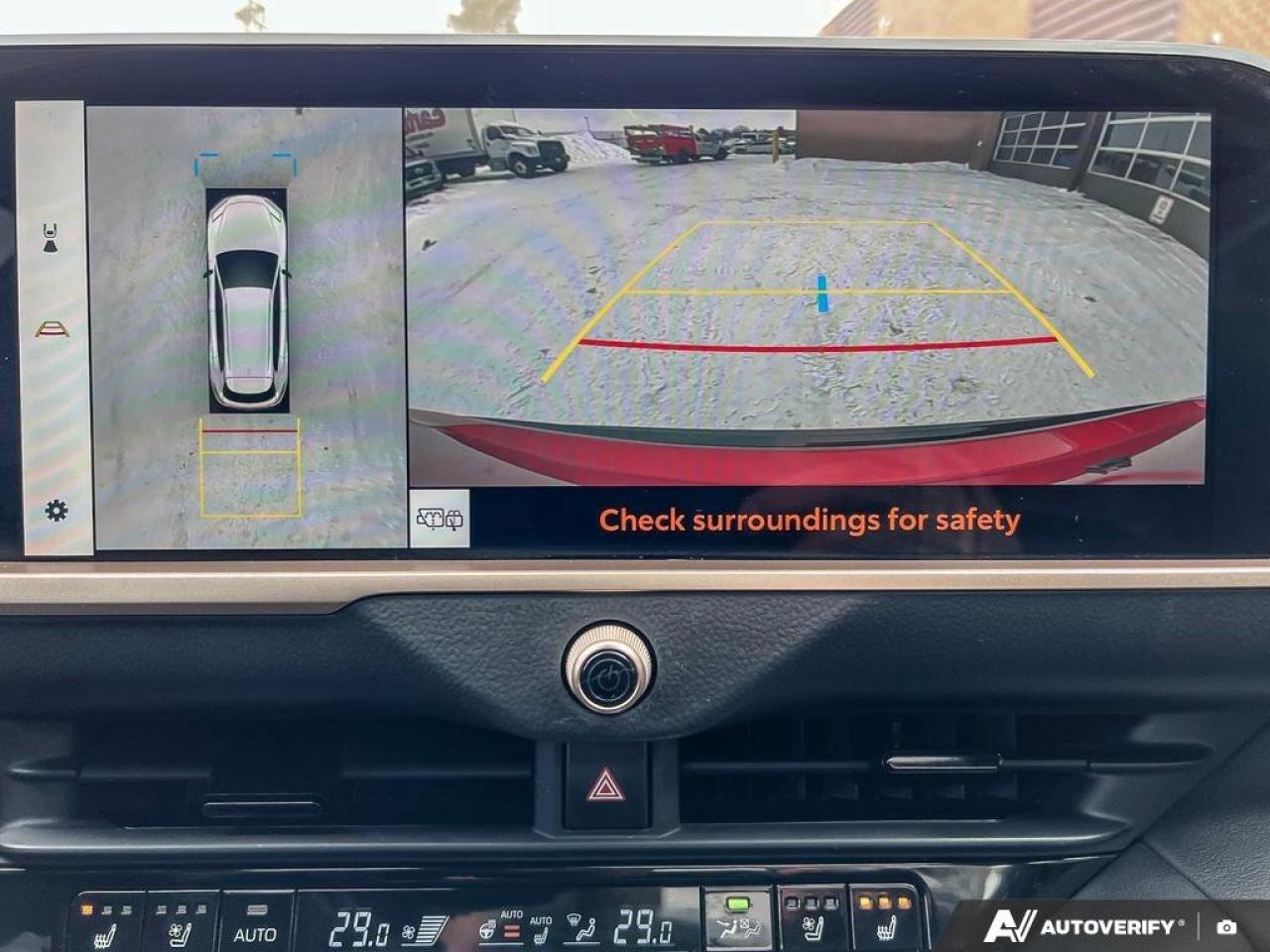 2025 Toyota Crown Signia Limited   ONE OWNER   LEATHER ONE OWNER   LEATHER Photo