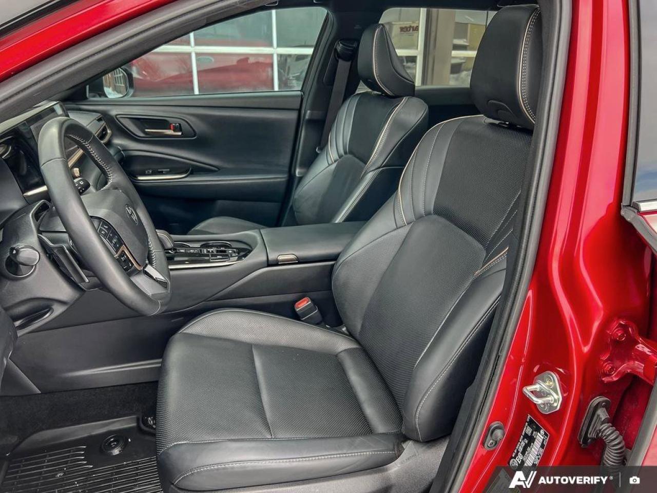 2025 Toyota Crown Signia Limited   ONE OWNER   LEATHER ONE OWNER   LEATHER Photo