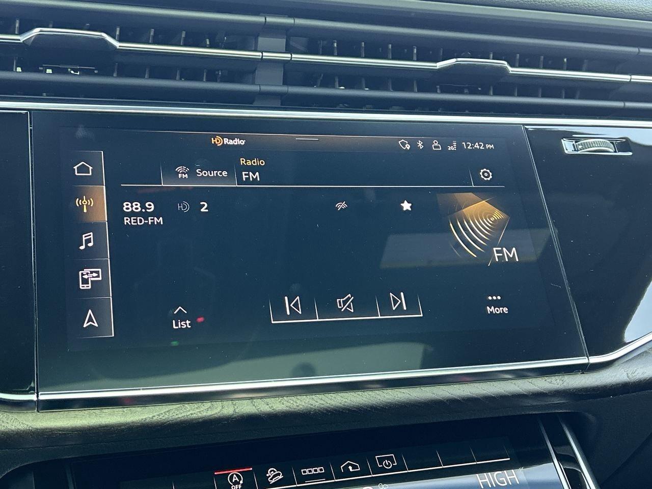 2022 Audi Q8 55 3.0T Progressiv quattro 8sp Tiptronic Photo