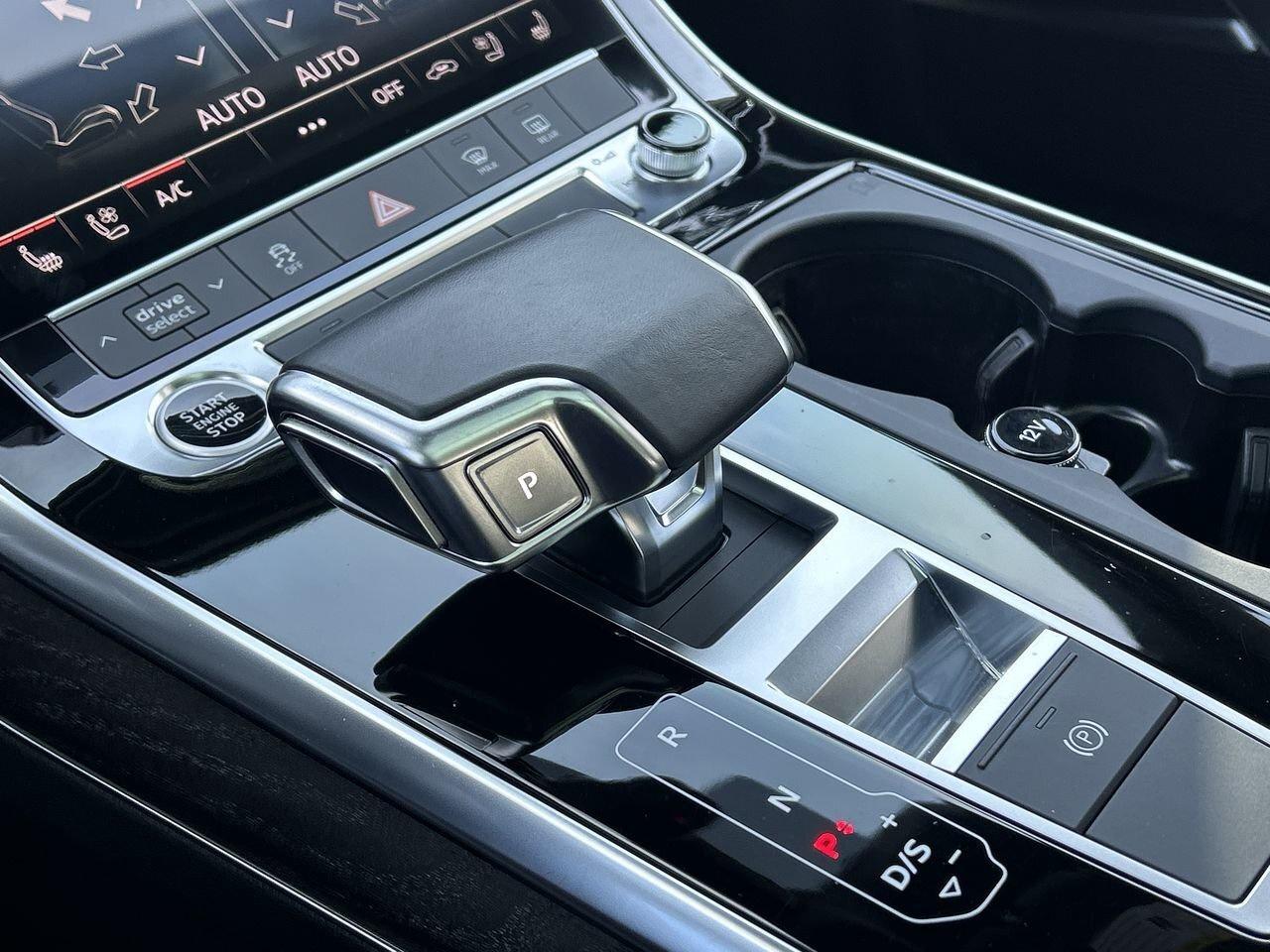 2022 Audi Q8 55 3.0T Progressiv quattro 8sp Tiptronic Photo