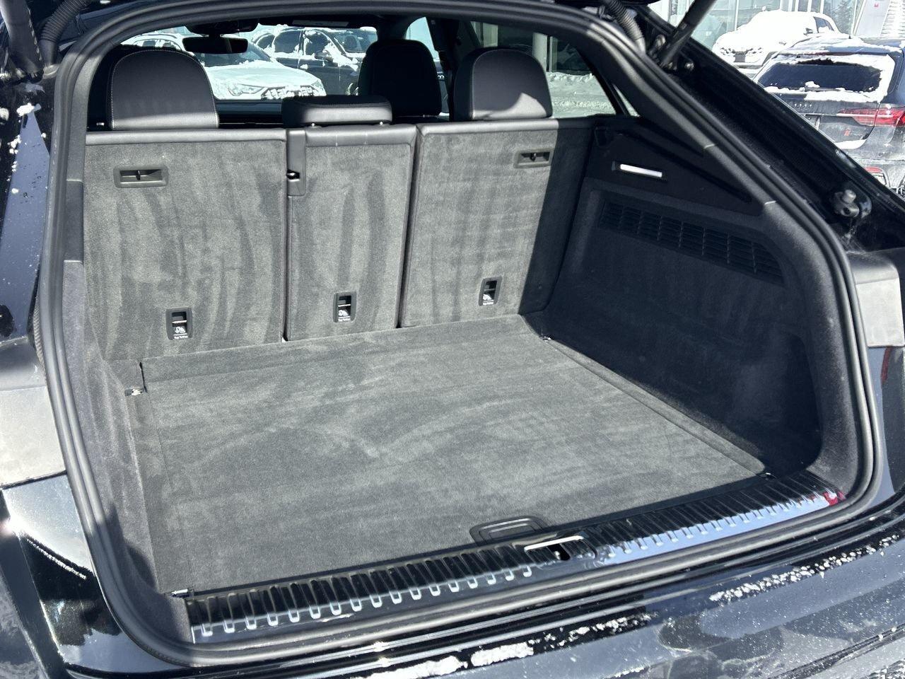 2022 Audi Q8 55 3.0T Progressiv quattro 8sp Tiptronic Photo