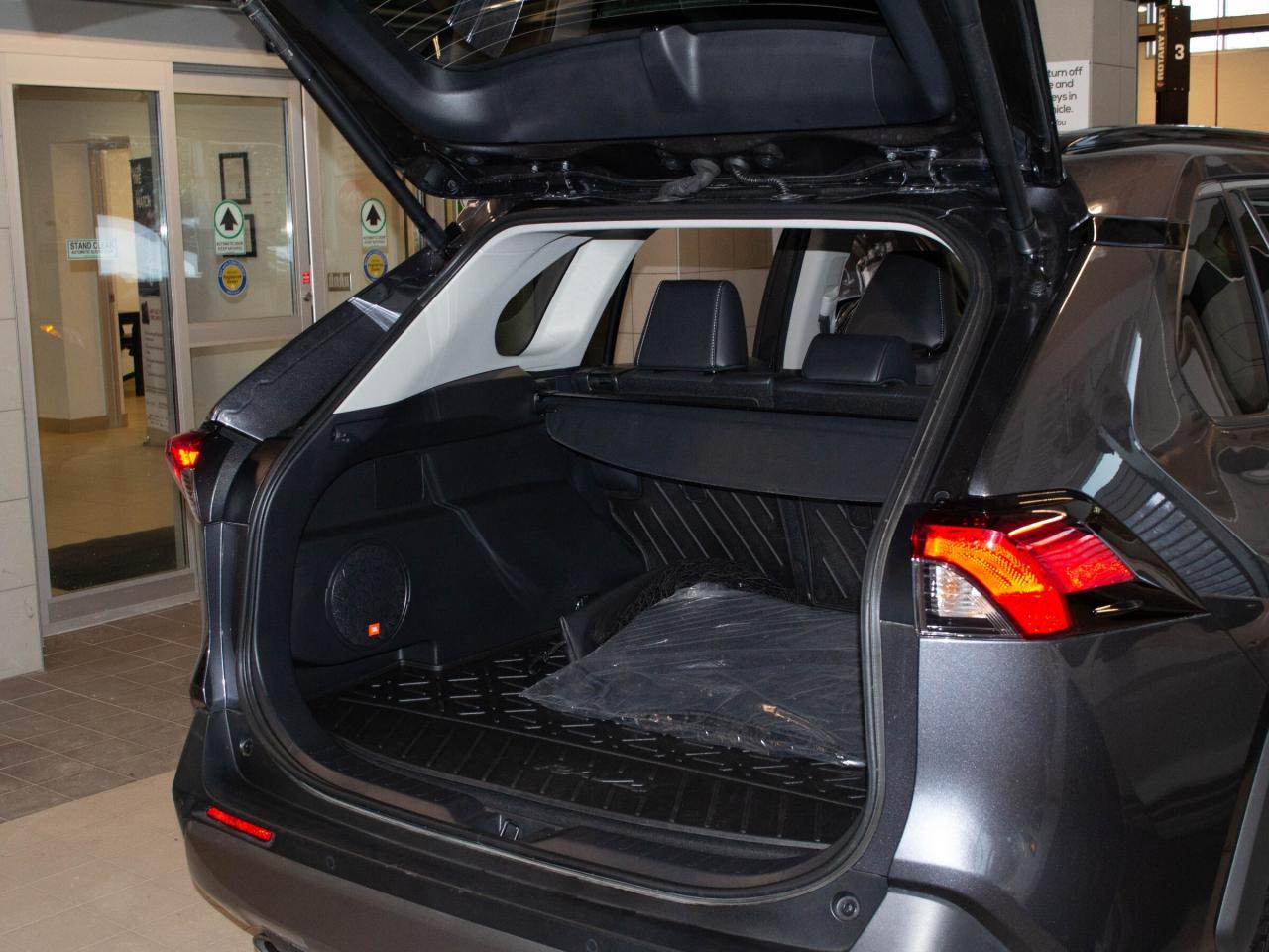 2024 Toyota RAV4 LIMITED  Photo