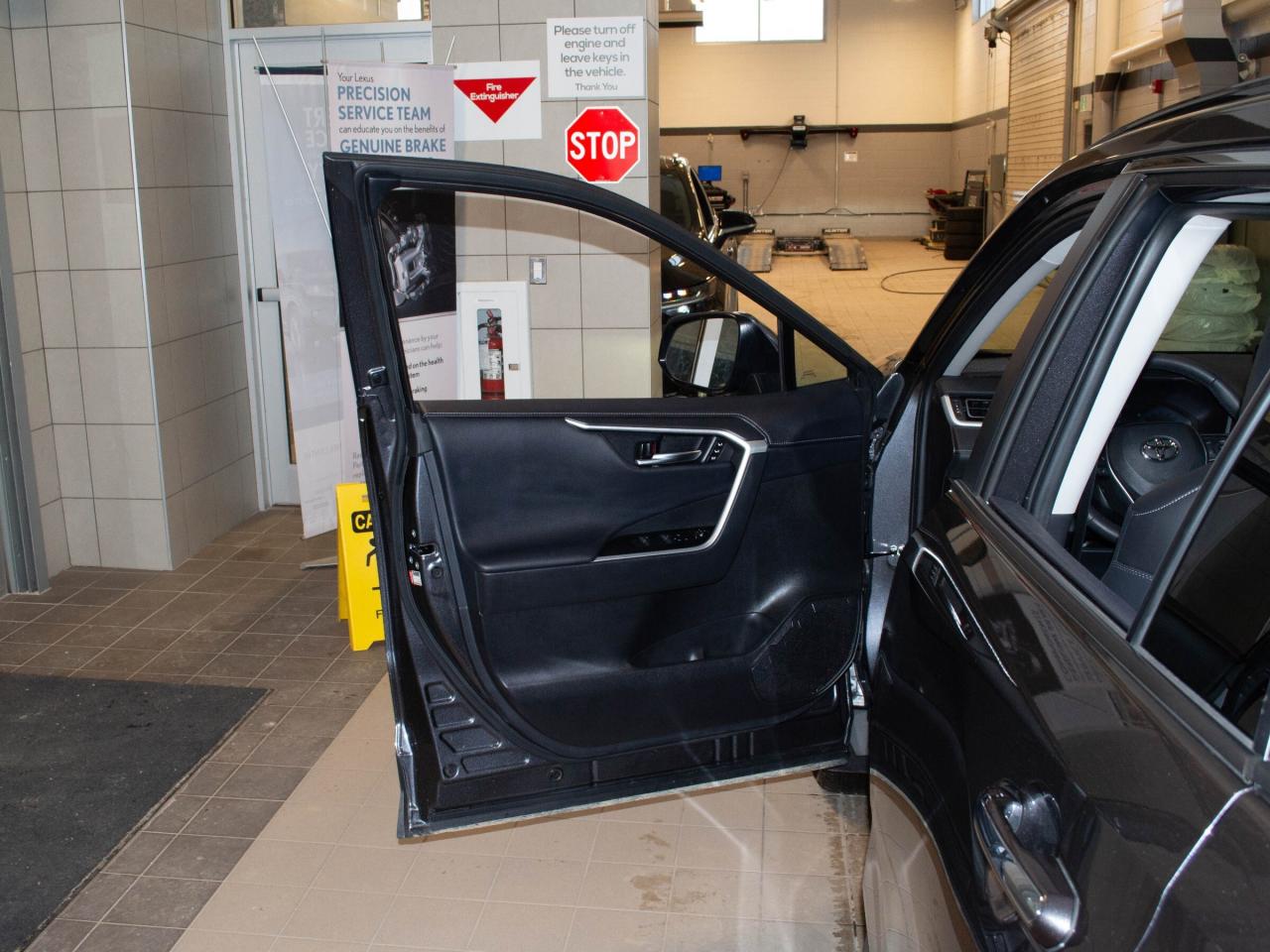 2024 Toyota RAV4 LIMITED  Photo