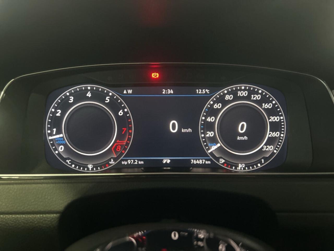 2018 Volkswagen Golf R Extremely well maintained/No accidents/Priced to S Photo