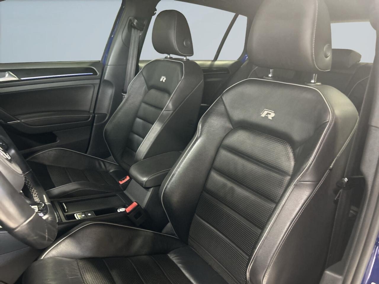 2018 Volkswagen Golf R Extremely Well Maintained / Clean Carfax / Priced Photo