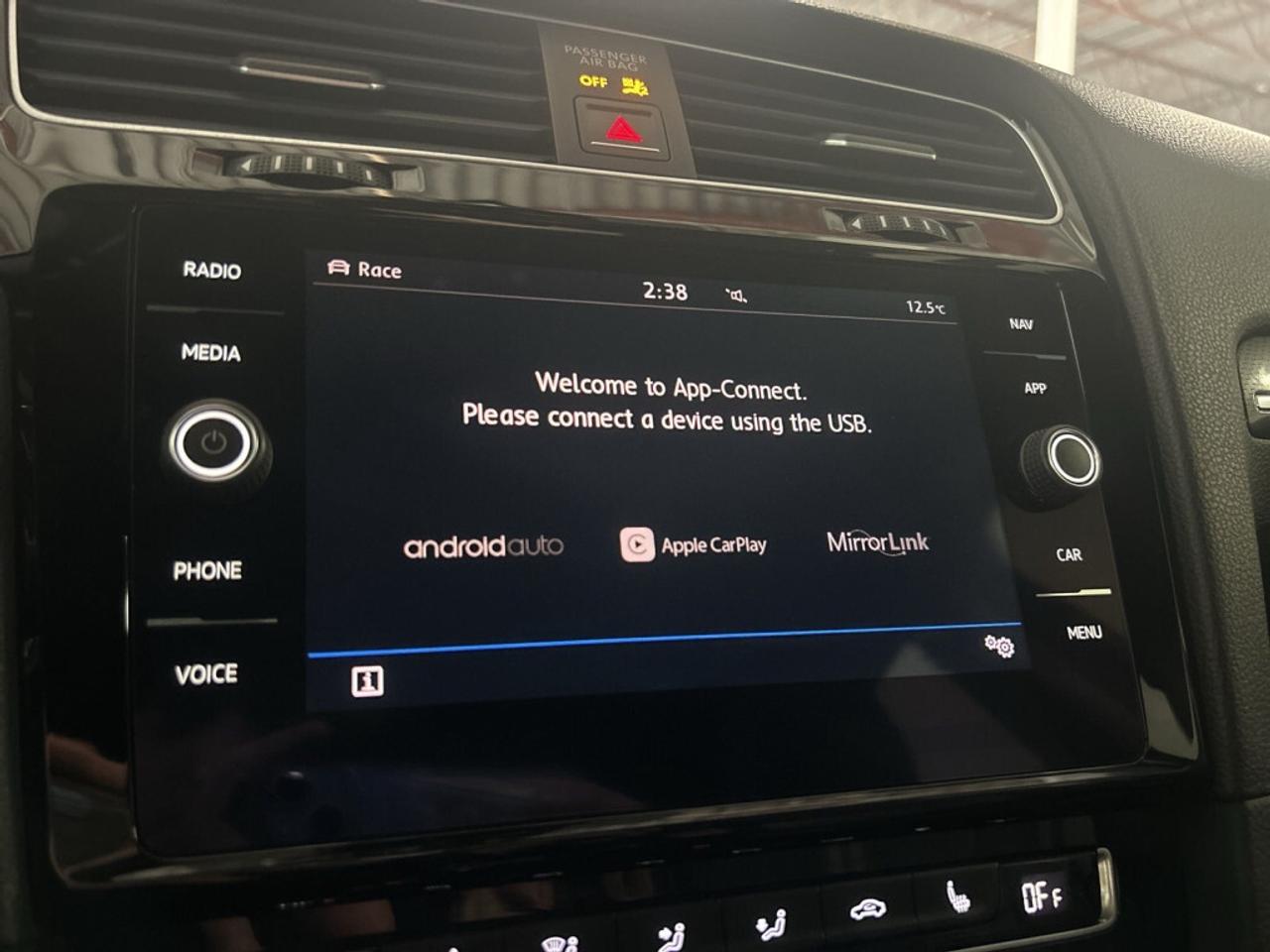 2018 Volkswagen Golf R Extremely Well Maintained / Clean Carfax / Priced Photo