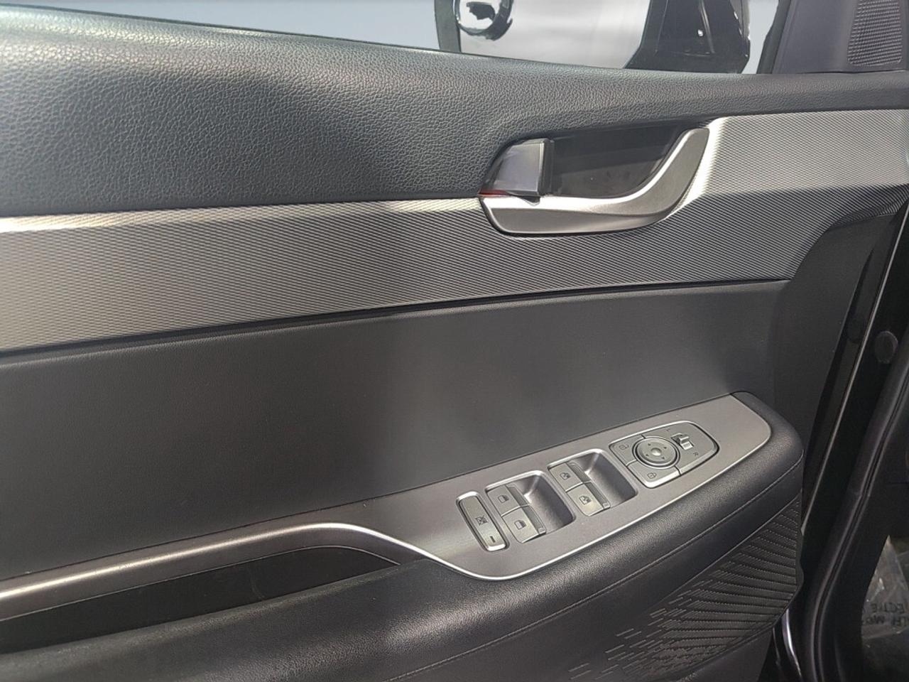 2020 Hyundai PALISADE Essential 8-Passenger AWD / NAV / Drive Assist / B Photo