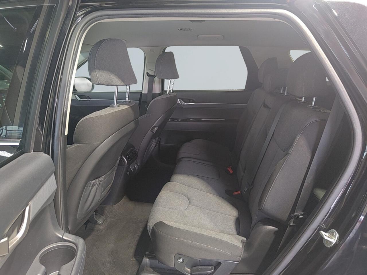 2020 Hyundai PALISADE Essential 8-Passenger AWD / NAV / Drive Assist / B Photo