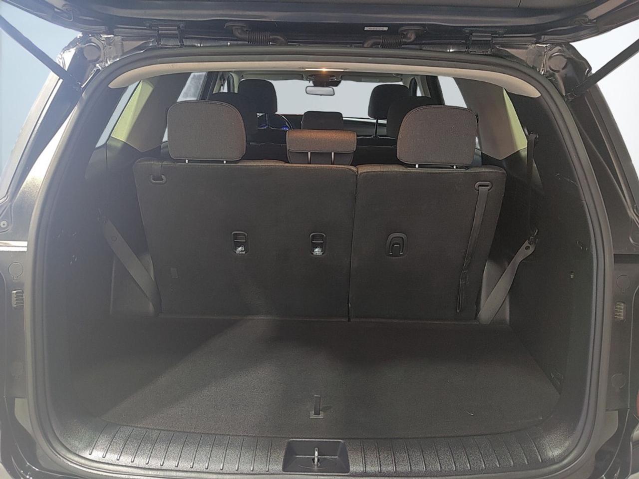 2020 Hyundai PALISADE Essential 8-Passenger AWD / NAV / Drive Assist / B Photo